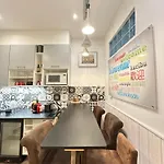Charles V Marais Apart Otel 3*