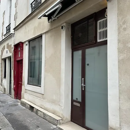 Hotel apartamentowy Charles V Marais