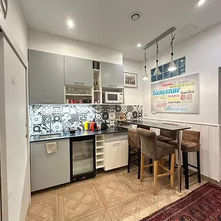 Charles V Marais 3* Paryż