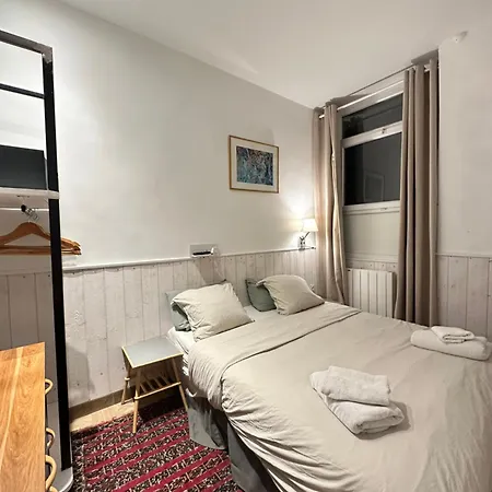 Charles V Marais Apartahotel París