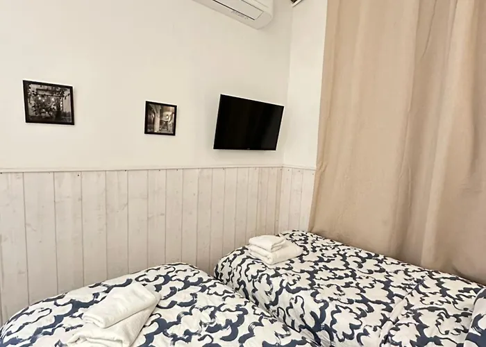 Aparthotel Charles V Marais