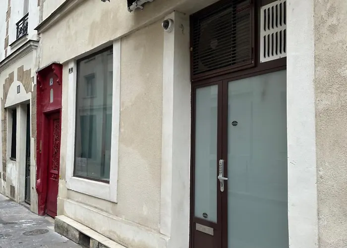Hotel apartamentowy Charles V Marais