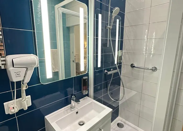 Charles V Marais Aparthotel Paris