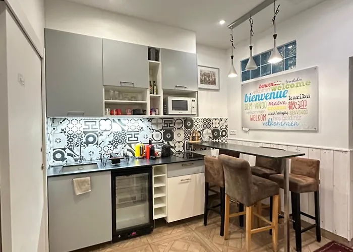 Charles V Marais 3* Paris