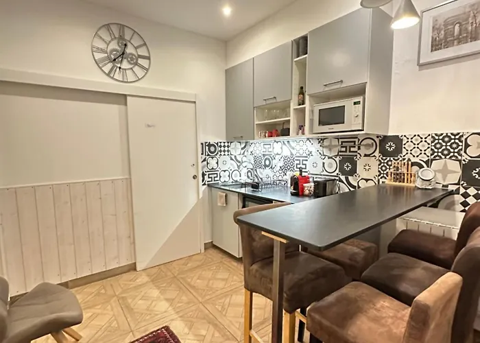 Aparthotel Charles V Marais