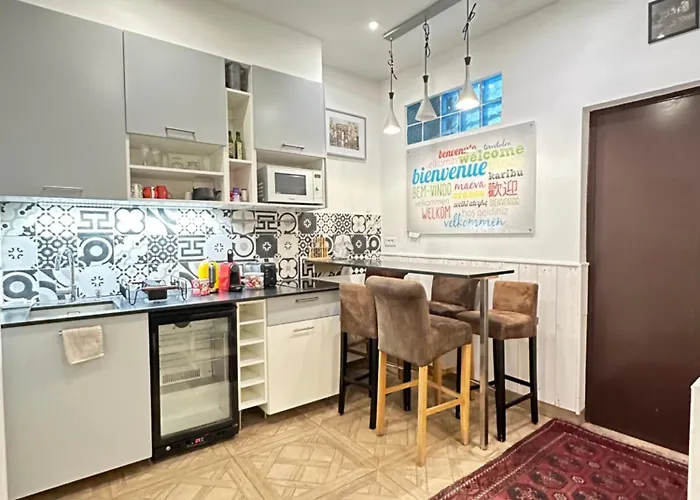 Charles V Marais Hotel apartamentowy 3*