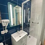 Charles V Marais Aparthotel Paris
